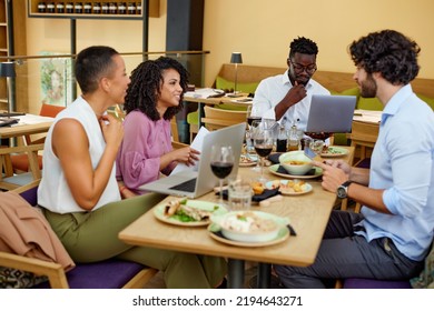 7,501 Laptop On Dinner Table Images, Stock Photos & Vectors | Shutterstock