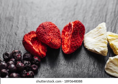 1,644 Freeze dried raspberries Images, Stock Photos & Vectors ...