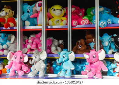 512 Carnival stuffed animals Images, Stock Photos & Vectors | Shutterstock