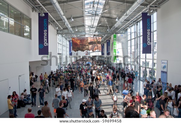 Cologne August 21 Videogamers Gamescom 10 Stock Photo Edit Now