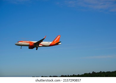 Cologne, Germany, 05-12-2022, Easyjet Plane Landing At Cologne Bonn Airport