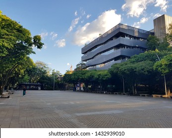 Medellín, Colombia. 22 06 2019: Amazing View Of The University Eafit In Medellin, With The Students Walking To The Classrooms And The Library