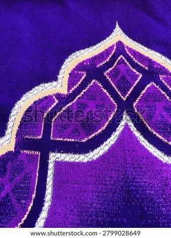 Color puple and black list