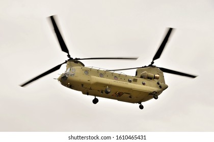 Colorado Springs, CO, USA. June 6, 2017. U.S. Army Chinook troop transport helicopter flying over Ft. Carson, Colorado during military maneuvers. 