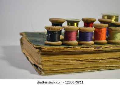 colored sewing thread and sewing machine