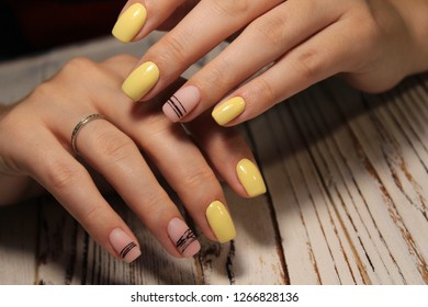 Imágenes, fotos de stock y vectores sobre Colour Nail