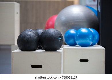 7,751 Medicine Ball Workout Images, Stock Photos & Vectors | Shutterstock