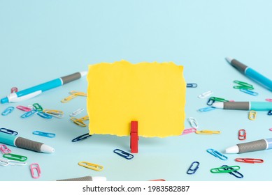 Colorful Office Supplies, Bright Workplace Stuff, Workshop Materials, Work Filing System Ideas, Labeling Object, Paper Material, Stationary Collections, Ballpoint Pen