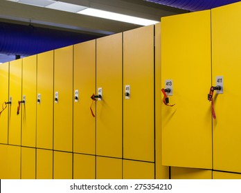 Pool Locker Room Temaju Kepek Stockfotok Es Vektorkepek