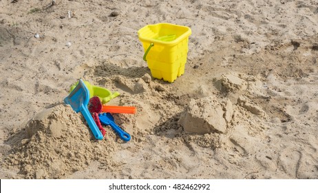 sand bucket and shovel set