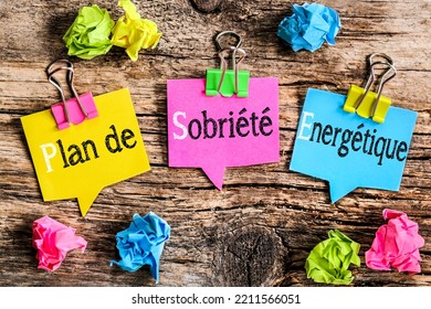 Colorful speech bubbles with clipping concept : drawing word in french means "energy sobriety plan" - Shutterstock ID 2211566051