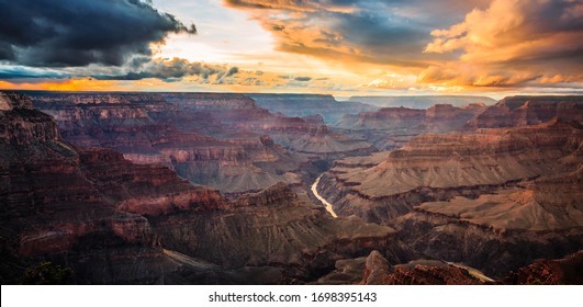 Colorful Sunset on the Grand Canyon in Grand Canyon National Park, Arizona