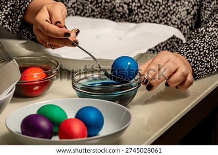 Coloring Easter Eggs. Preparation and dying Easter eggs Foto stock © 