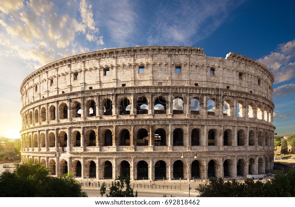 Colosseum Flavian Amphitheatre Amphitheatrum Flavium Colosseo 库存照片 立即编辑 692818462