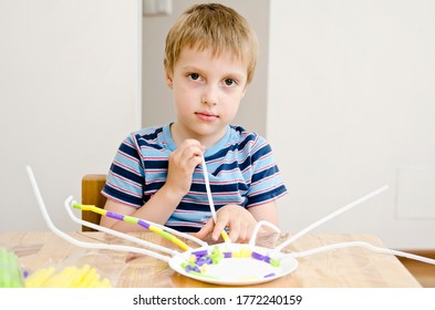 2,722 Toddler Threading Images, Stock Photos & Vectors | Shutterstock