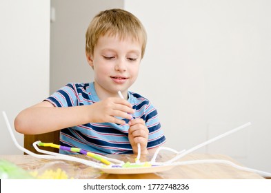 2,722 Toddler Threading Images, Stock Photos & Vectors | Shutterstock