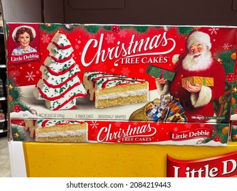 Columbia County, Ga USA - 12 01 21: Holiday Little Debbie Snack Cakes