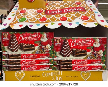 Columbia County, Ga USA - 12 01 21: Holiday Little Debbie Snack Cakes