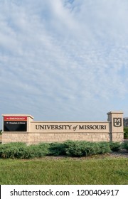 COLUMBIA, MO/USA - JUNE 8 , 2018: Entrance Sign And Logo To The Campus Of The University Of Missouri.