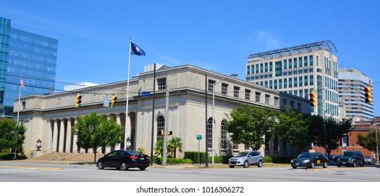 COLUMBIA SOUTH CAROLINA JUNE 24 2016: South Carolina State House Is The Building Housing The Government, General Assembly Governor And Lieutenant Governor Of South Carolina.