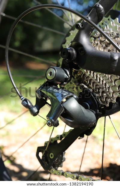 shimano tiagra rear derailleur