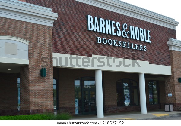 Columbus Oh July 2017 Barnes Noble Stock Photo Edit Now 1218527152