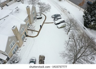 Columbus, Ohio February 19, 2021
Snowfall In A Midwest Residential Neighborhood.