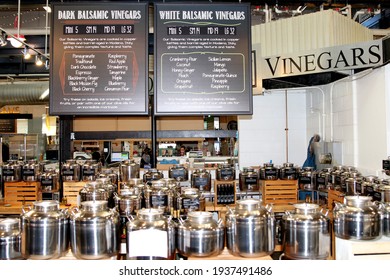 Columbus, Ohio March 12, 2021
Short North Market And Brewery District. Green Olive Oils And Vinegar Company.