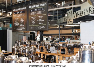 Columbus, Ohio March 12, 2021
Short North Market And Brewery District. Green Olive Oils And Vinegar Company.