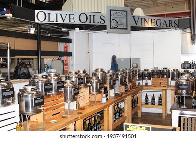 Columbus, Ohio March 12, 2021
Short North Market And Brewery District. Green Olive Oils And Vinegar Company.