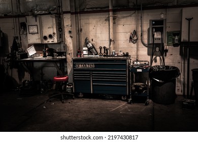 Columbus, Ohio USA 9-1-22 : Mechanics Tool Box Inside Of A Busy Auto Service Shop.  