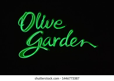 Imagenes Fotos De Stock Y Vectores Sobre Olive Garden Restaurant