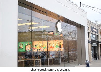 Columbus,Ohio/USA February 28,2019: Apple Store In Easton Town Center