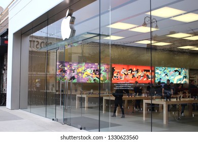 Columbus,Ohio/USA February 28,2019: Apple Store In Easton Town Center