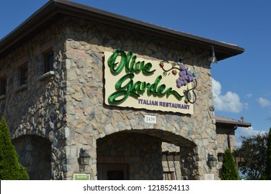 Imagenes Fotos De Stock Y Vectores Sobre Olive Garden Restaurant