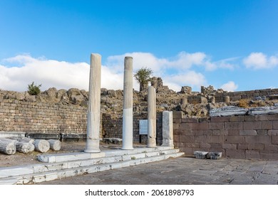 Columns of white marble on the remains of the ruins of the ancient temple of Troyan.  The ancient city of Pergamon.  Tourist attraction of Turkey.