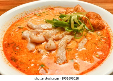 Combination Prawn Beef Chicken Laksa Noodle Soup