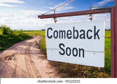 Come Back Soon Wood Sign With Country Road