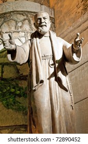 549 Padre Pio Stock Photos, Images & Photography 