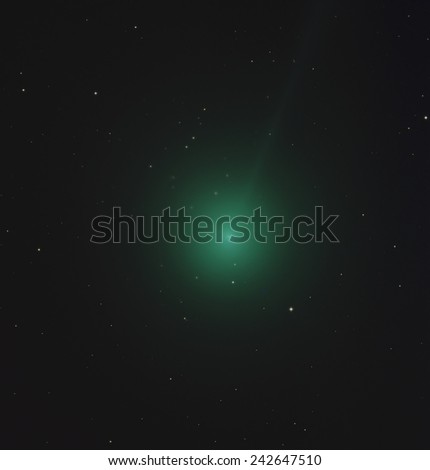 Comet Lovejoy getting brighter and closer to Earth on January 8, 2015