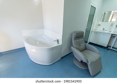 Comfortable Bath In New Modern Maternity Ward. Stylish Ward In Hospital.