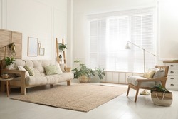 Komfortables Sofa Und Sessel Im Stilvollen Wohnzimmer. Inneneinrichtung