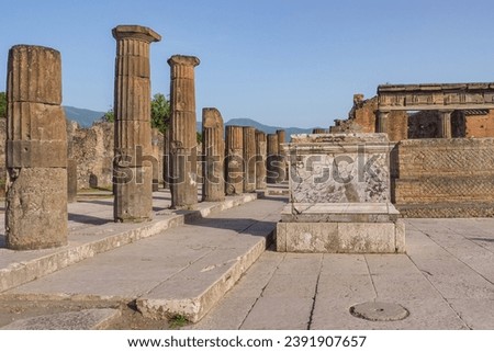 Comitium Colonnade, Pompeii, Campania, Italy. Roman civilization, 2nd century BC. Located on the South East side of the Forum. The Comitium was where the Pompeiians voted in elections. Ruins of Pompei