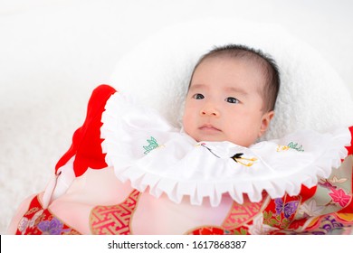 Commemorative Photo Of Visiting A Shrine, One Month Old Girl