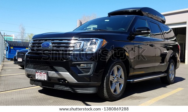 COMMERCE CITY, COLORADO - APRIL 19, 2019: Black 2018\
Ford Expedition Max