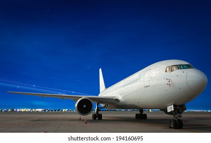 13,156 Airlines night Images, Stock Photos & Vectors | Shutterstock