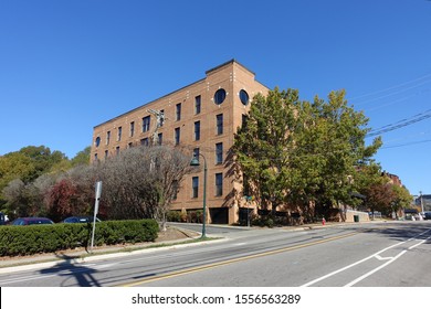 Commercial Building In Downtown Chapel Hill, North Carolina