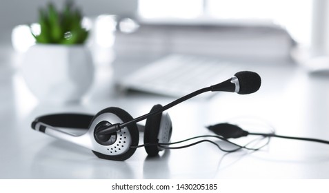 Kommunikationssupport, Callcenter und Kundendienst-Helpdesk