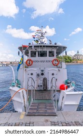 Commuting Boat Riddarfjärden Idle At A Pier In The Bay Nybroviken A Sunny Summer Day In Stockholm, Sweden 2022-06-01