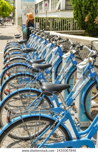 bike rental stations